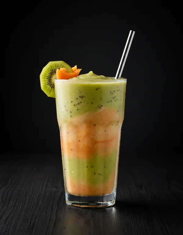 Kiwi Papaya Smoothie